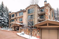 pet friendly hotel in vail, colorado