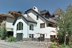 pet friendly restaurant in vail